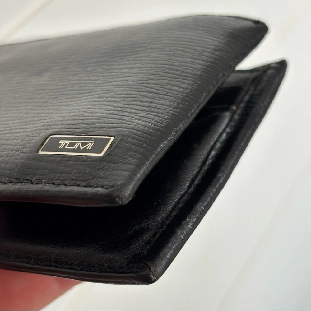 Tumi Double Billfold Men's Black Leather Wallet